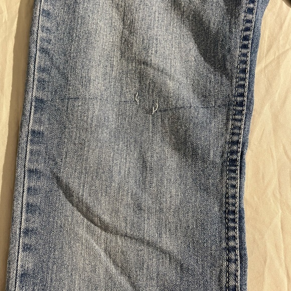 Levi's Jeans - Picture 2 of 4